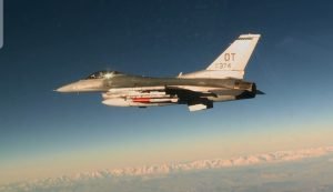 F16 with B61.jpg