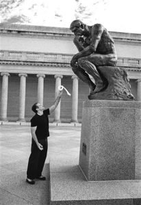 arthur-grace-untitled-(robin-williams-with-rodin’s-thinker-at-the-legion-of-honor,-san-francisco).jpg